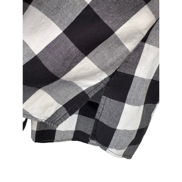 Fox Croft by Nordstrom, B& W buffalo checkered pattern button down shirt - Picture 6 of 7